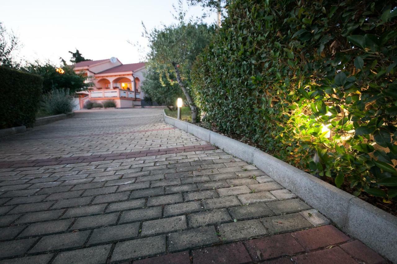 Holiday Home Antonio Dracevac Ninski Luaran gambar